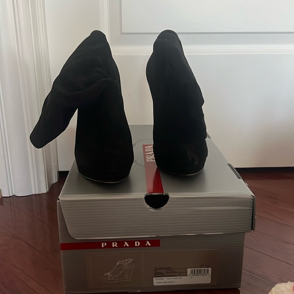 Prada suede slouched boots - Picture 2 of 5